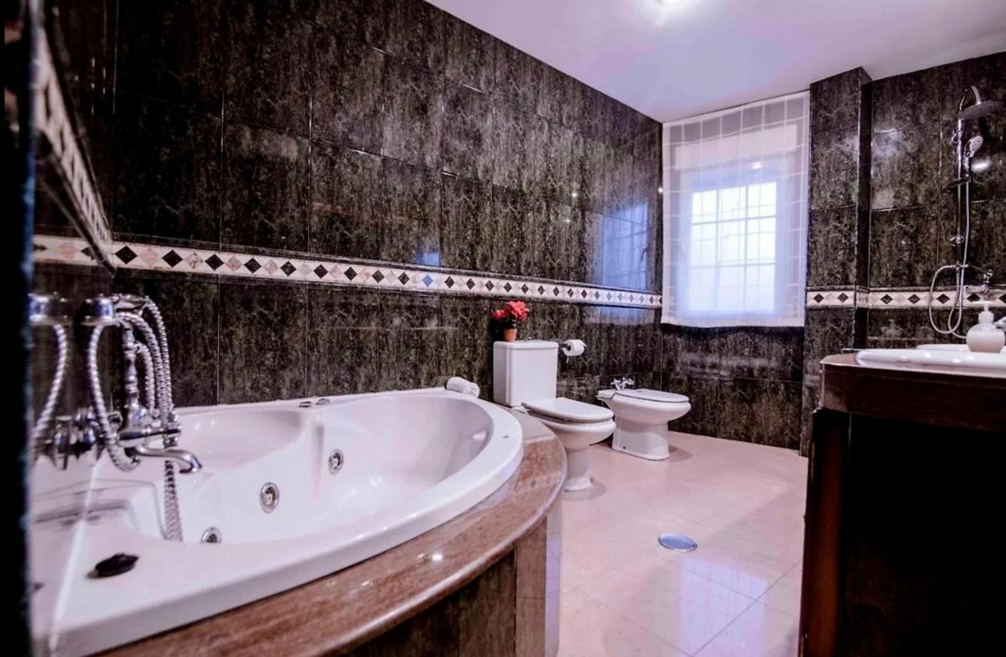 Hospedium Hotel Blu Fonseca Peligros Zewnętrze zdjęcie
