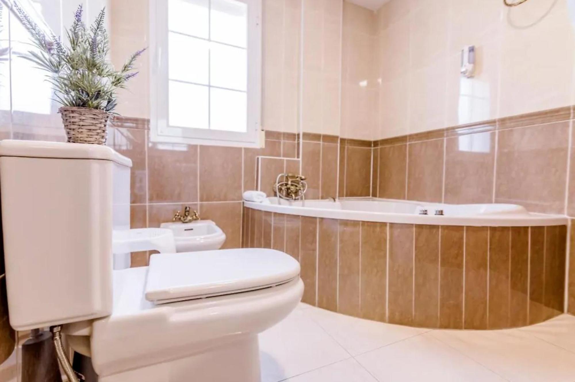 Hospedium Hotel Blu Fonseca Peligros Zewnętrze zdjęcie