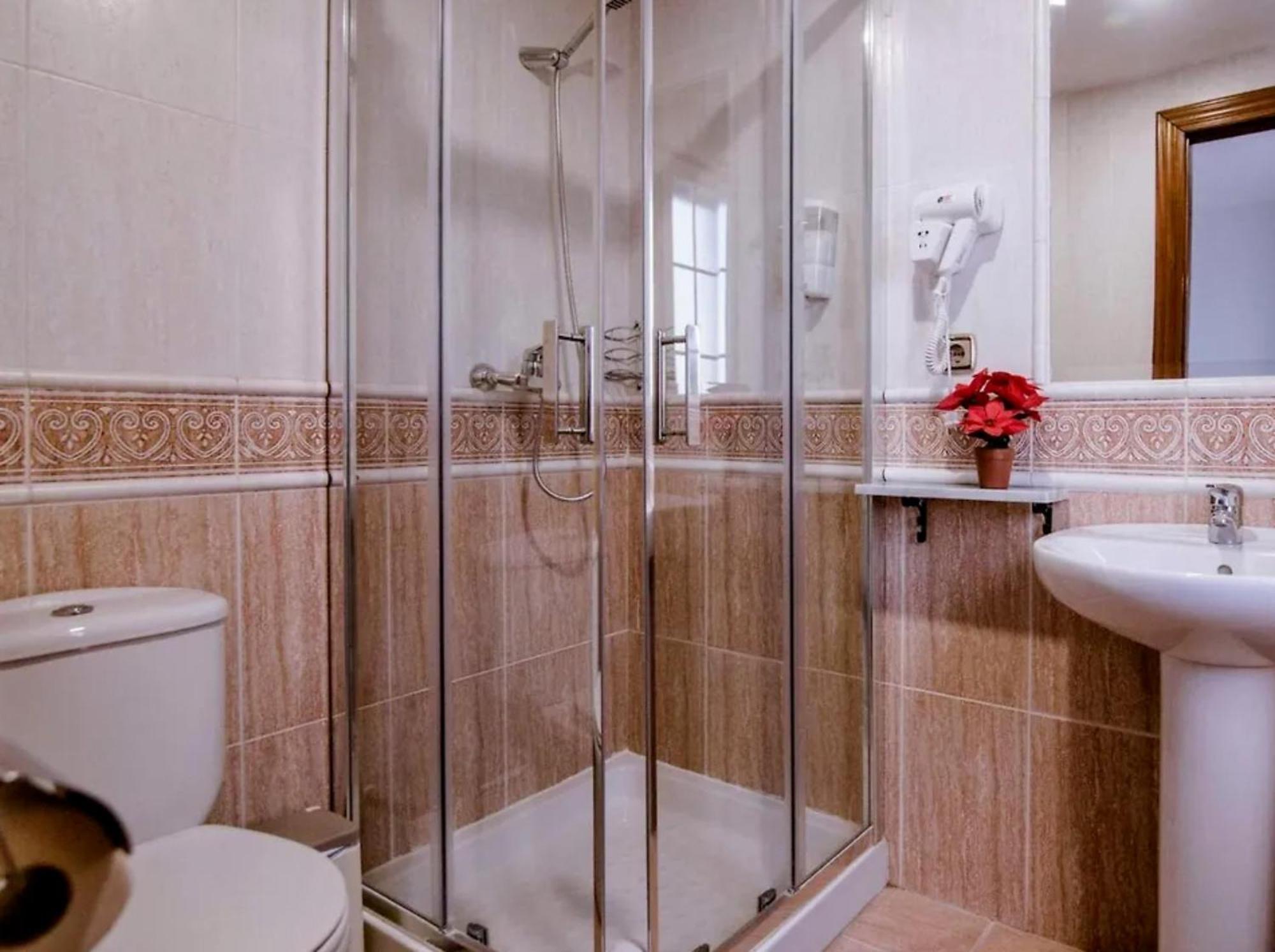 Hospedium Hotel Blu Fonseca Peligros Zewnętrze zdjęcie