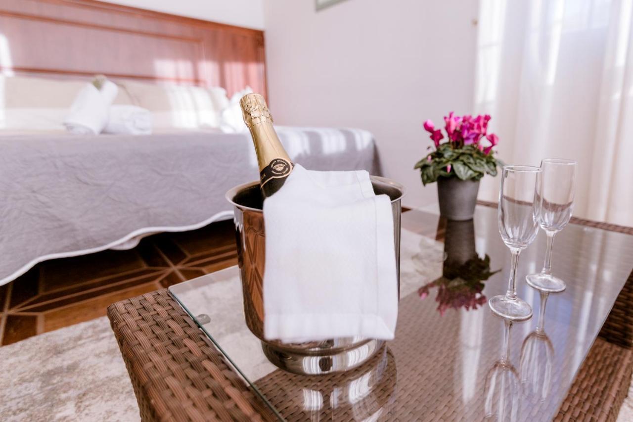 Hospedium Hotel Blu Fonseca Peligros Zewnętrze zdjęcie